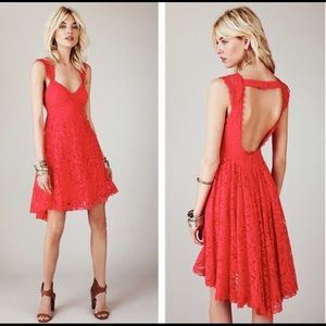 FREE PEOPLE REPLICA EMMELEE Red Lace Cap Sleeve